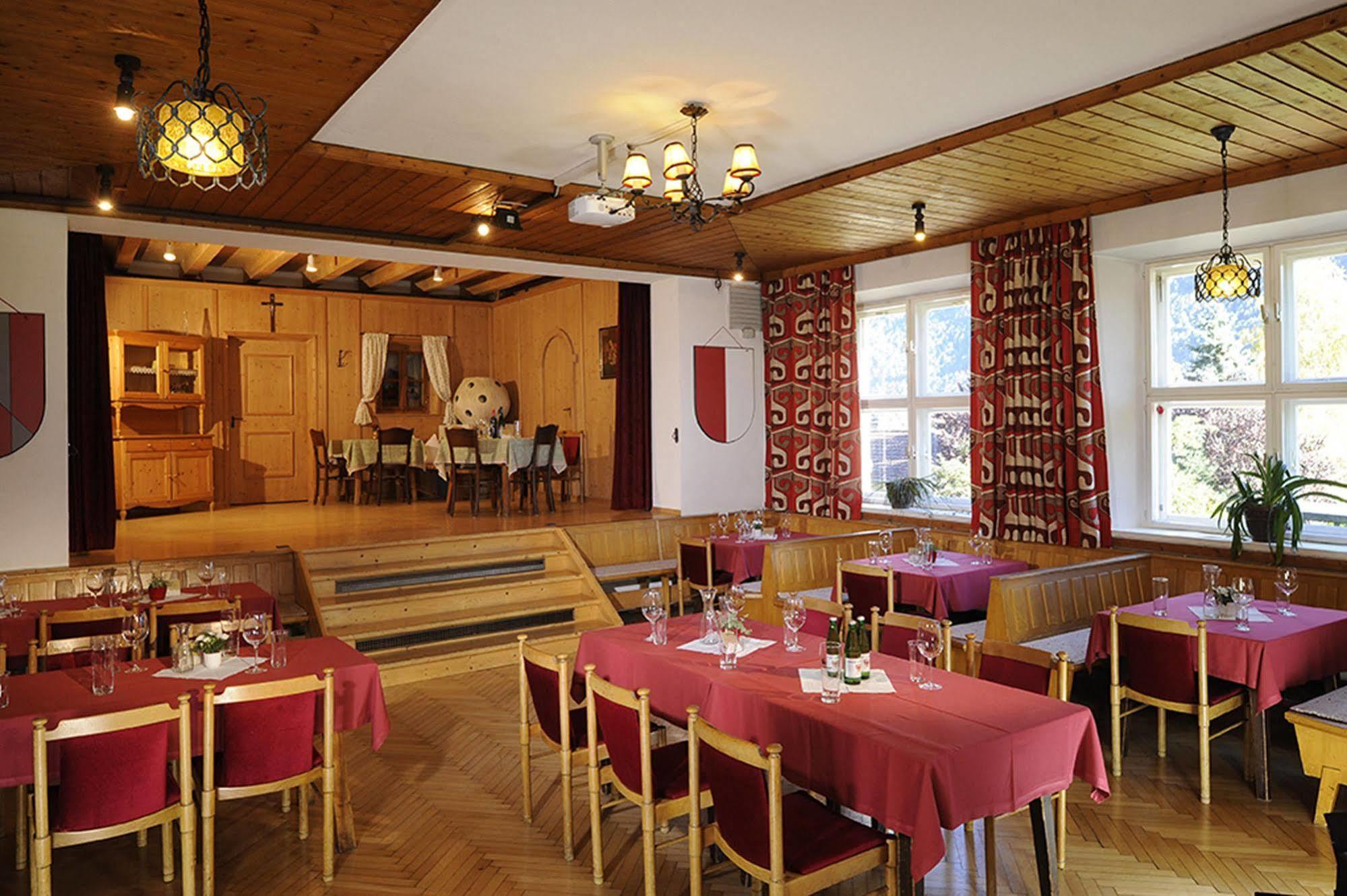 Gasthaus Sonne Tarrenz Eksteriør billede