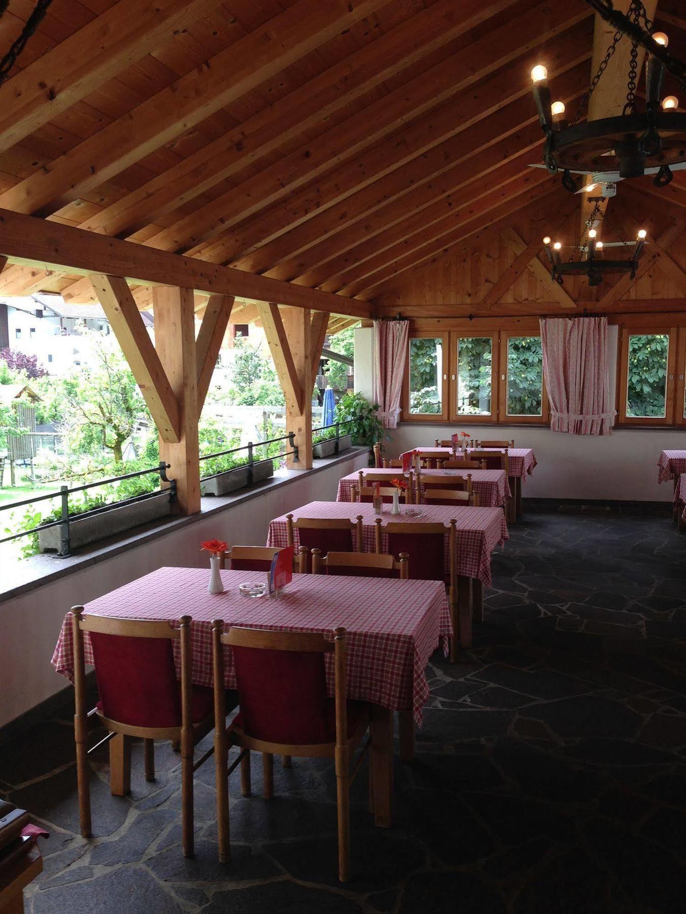 Gasthaus Sonne Tarrenz Eksteriør billede